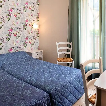 Hotel De La Poste 3*