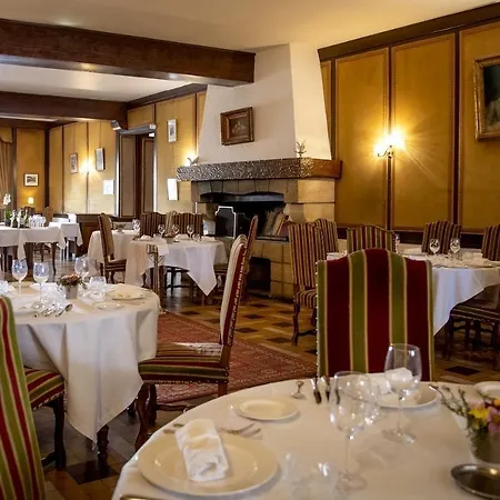 De La Poste Hotel Corps