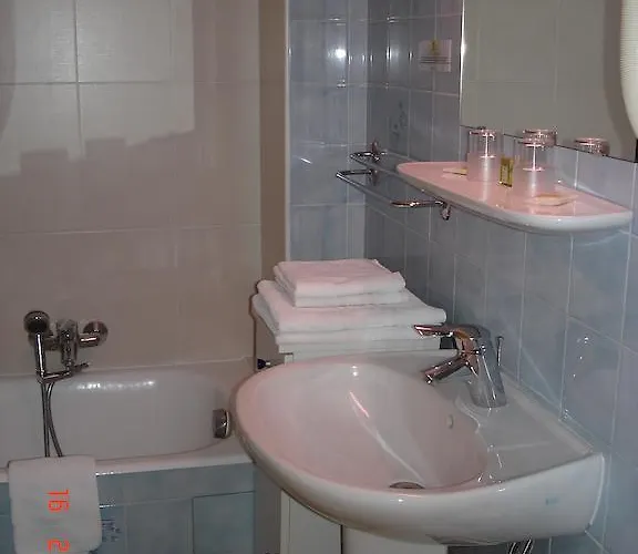 Szálloda De La Poste 3*