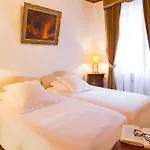 De La Poste Hotel Corps