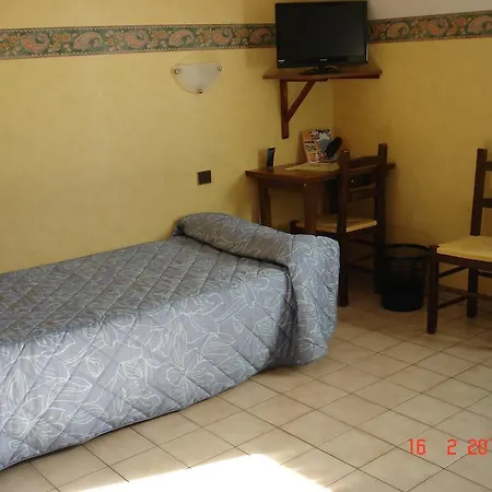 Szálloda De La Poste 3*
