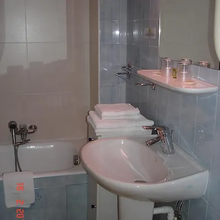 Hotel De La Poste 3*